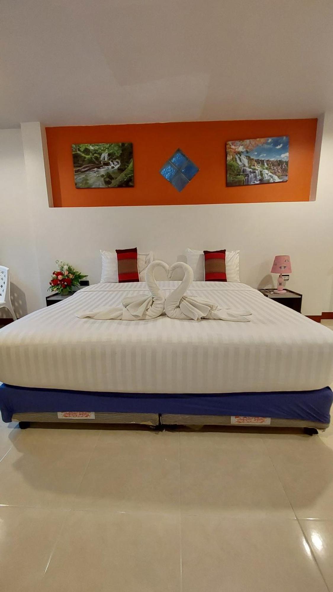 เบ็นเน็ุต เฮ้าส์ Hostel Patong ภายนอก รูปภาพ