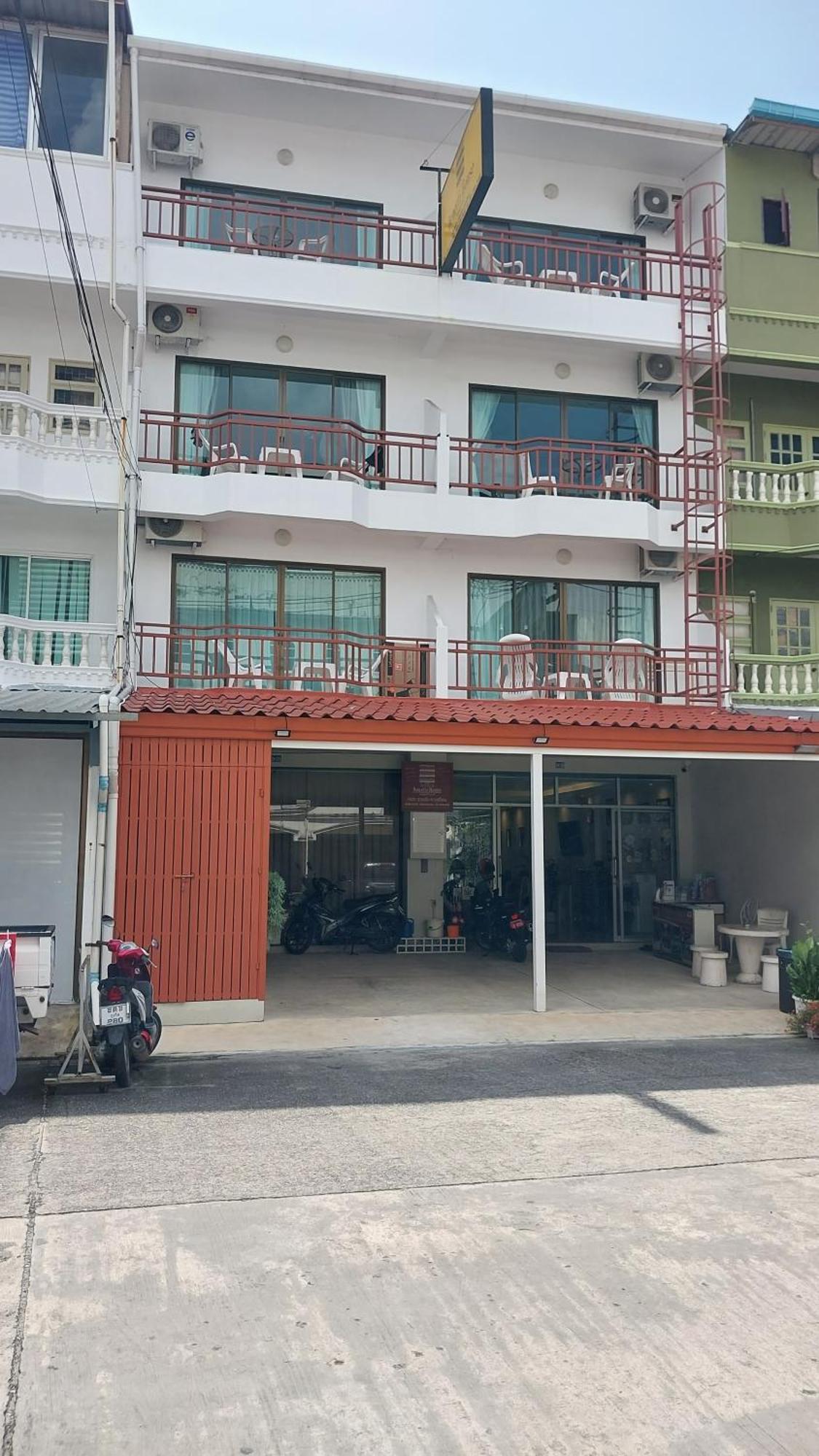 เบ็นเน็ุต เฮ้าส์ Hostel Patong ภายนอก รูปภาพ